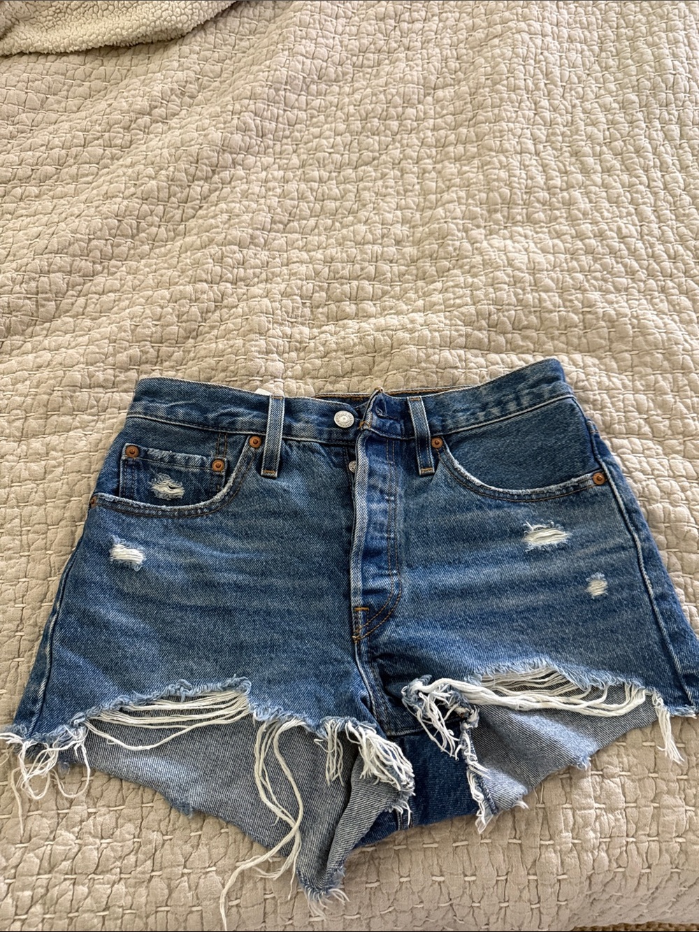 Women’s Levi blue jean shorts